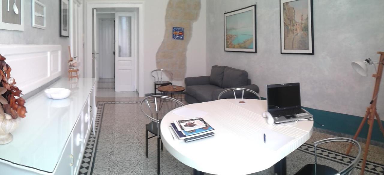 Primo Posto Acomodação com café da manhã Salerno Exterior foto
