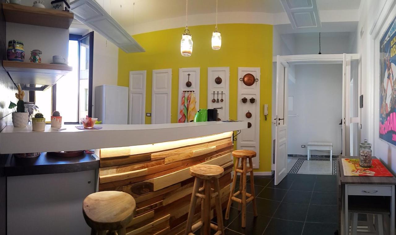 Primo Posto Acomodação com café da manhã Salerno Exterior foto